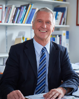 Dr. Edgar Kösler